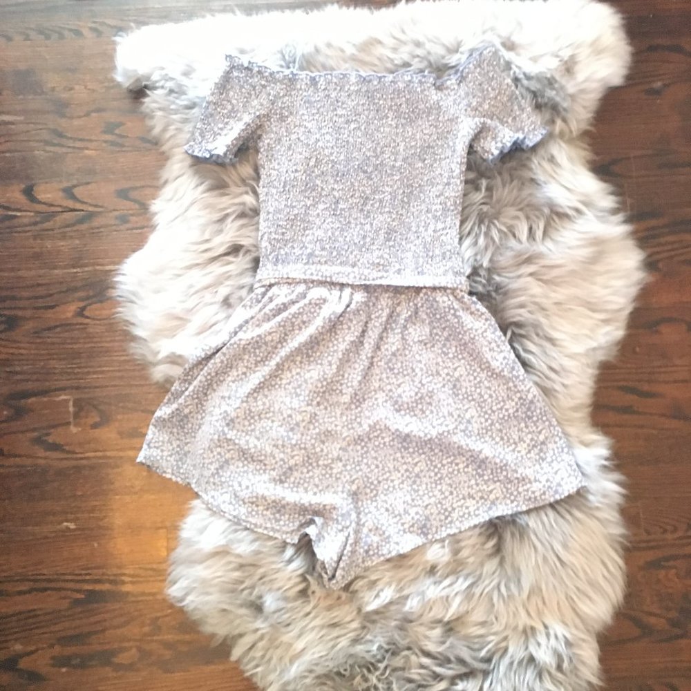 Romper - Picture 2 of 5